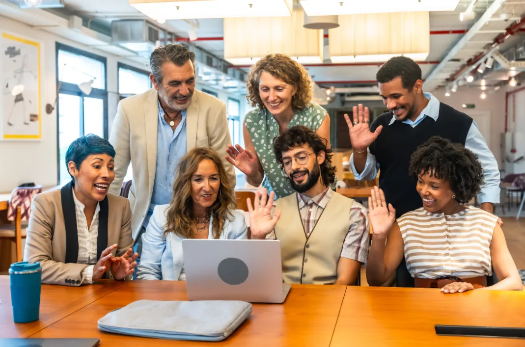 Comment Fundrayser Connecte les Communautés en Temps Réel à Travers le Monde en Rassemblant Donateurs, Bénévoles, Collecteurs et Fournisseurs de Façon Conforme et Transparente
